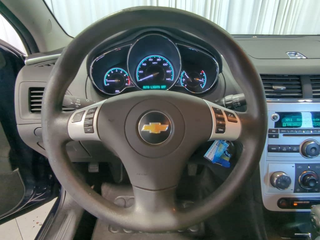 Thumbnail: 2011 Chevrolet Malibu - 27