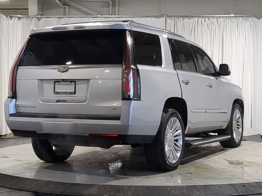 Thumbnail: 2015 Cadillac Escalade - 17