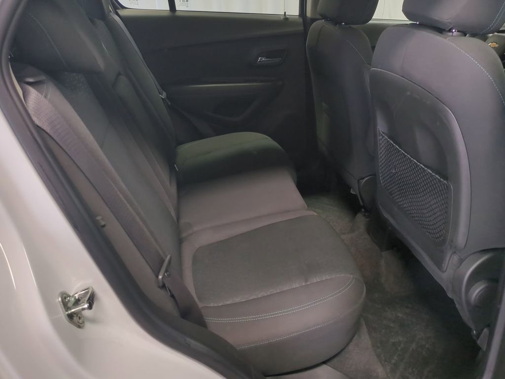 Thumbnail: 2016 Chevrolet Trax - 22