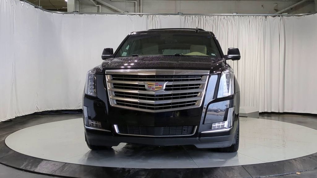 Thumbnail: 2018 Cadillac Escalade - 3