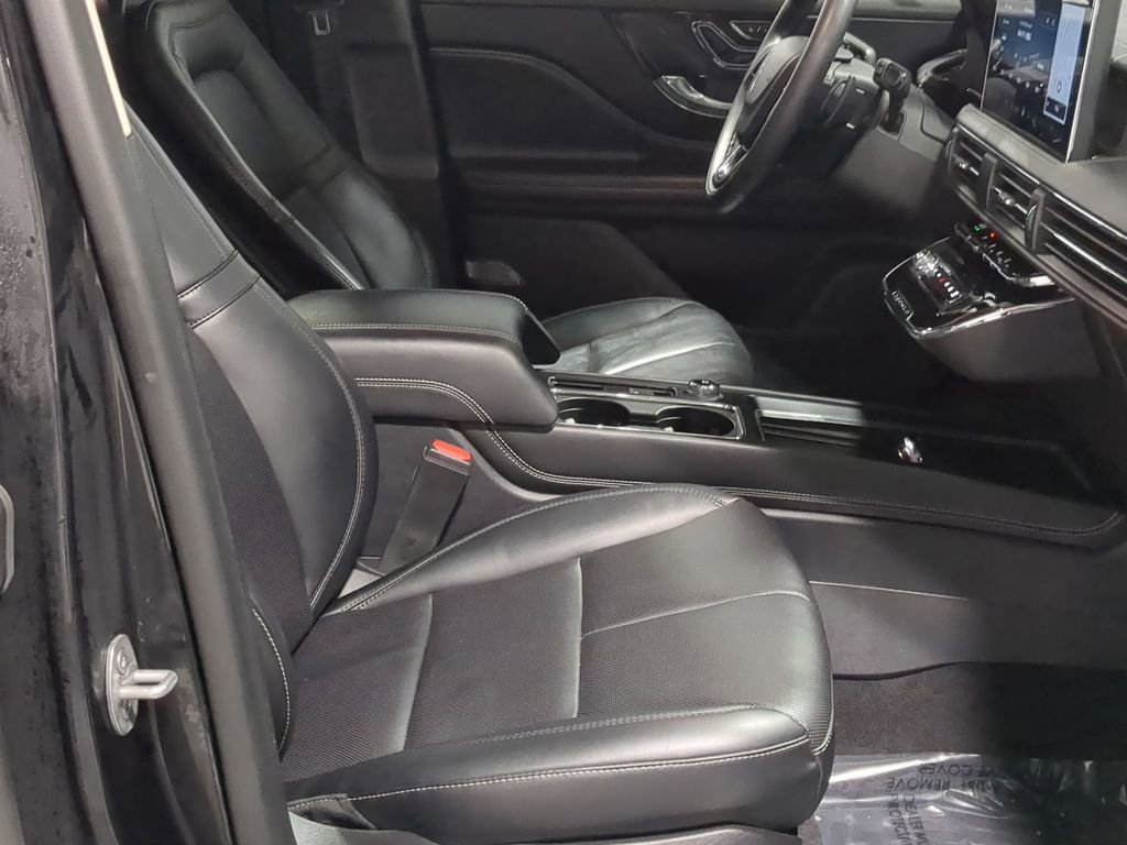 Thumbnail: 2023 Lincoln Corsair - 29