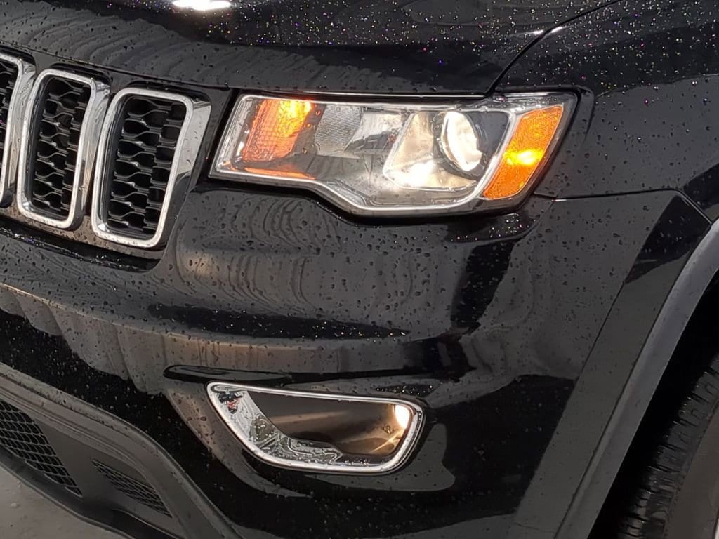 Thumbnail: 2018 Jeep Grand Cherokee - 14