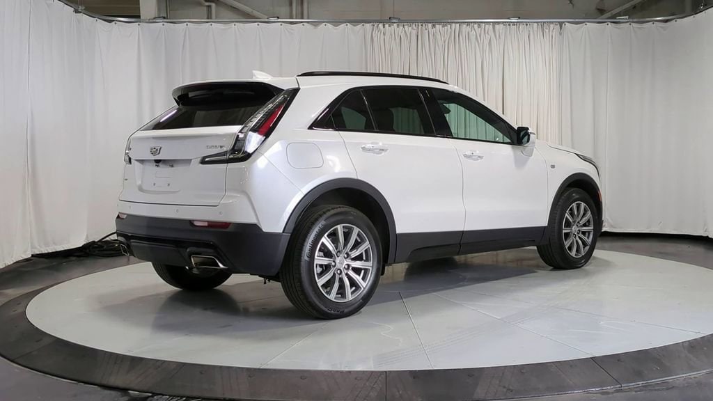 Thumbnail: 2023 Cadillac XT4 - 8