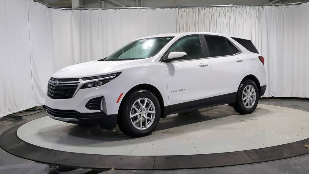 Thumbnail: 2024 Chevrolet Equinox - 4