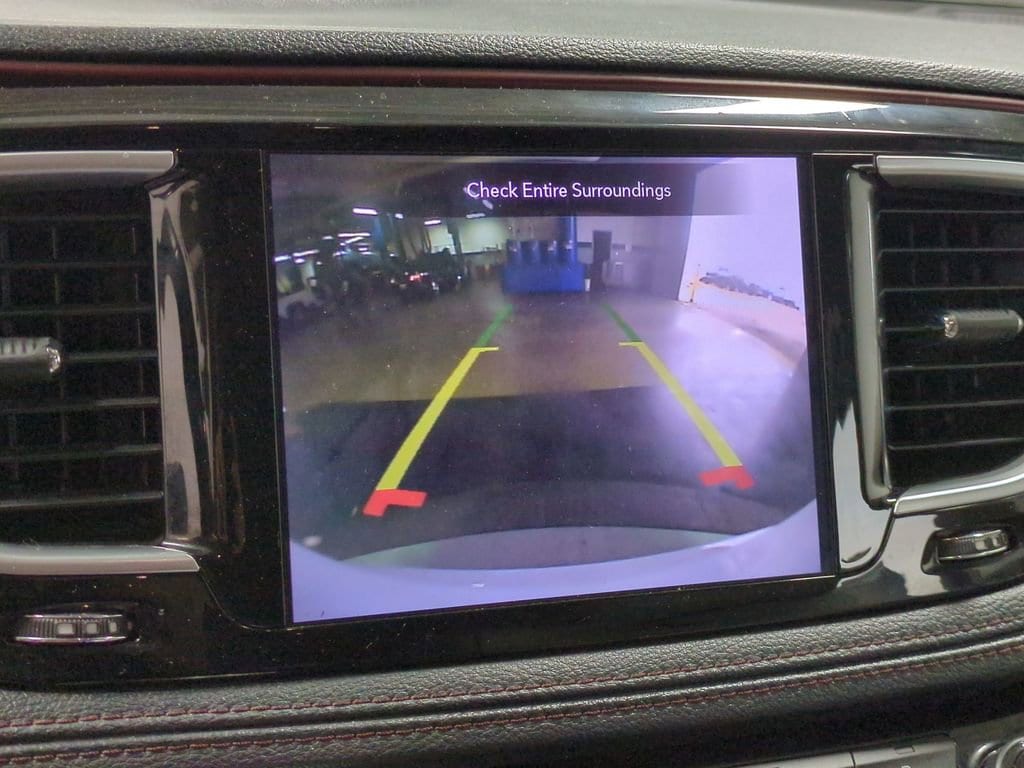 2020 Chrysler Pacifica Limited 27