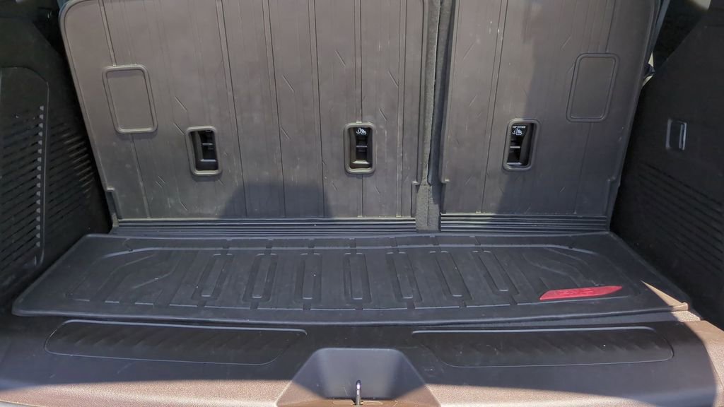 Thumbnail: 2022 GMC Yukon - 42