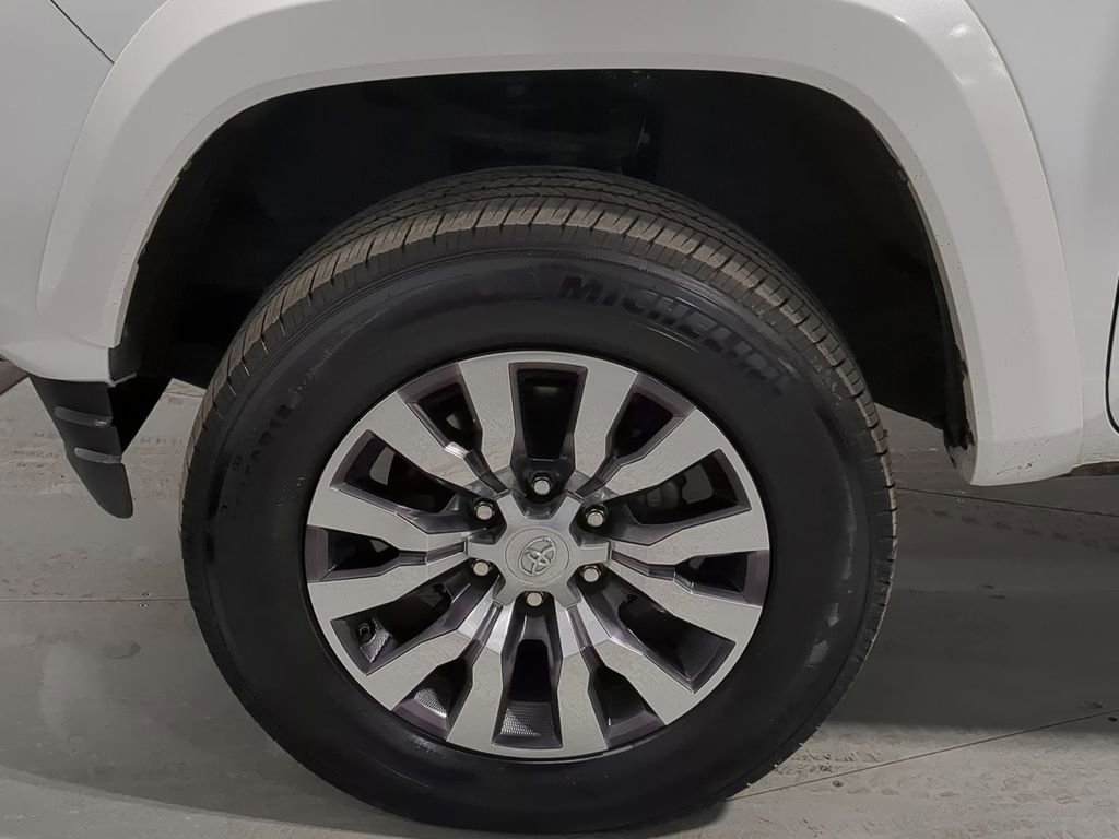 Thumbnail: 2021 Toyota Tacoma - 26