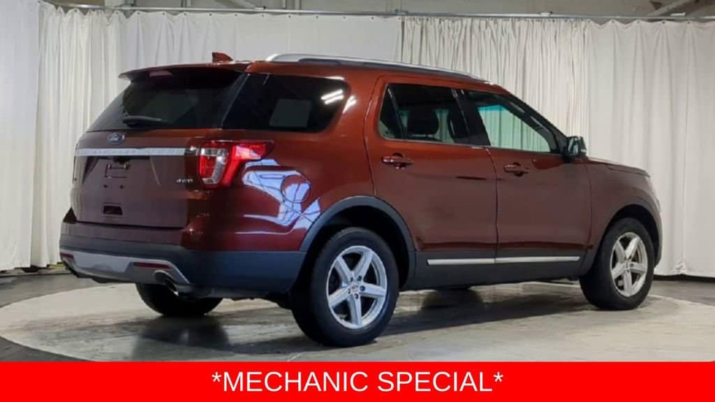 Thumbnail: 2016 Ford Explorer - 8