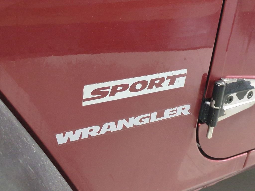 Thumbnail: 2010 Jeep Wrangler - 16