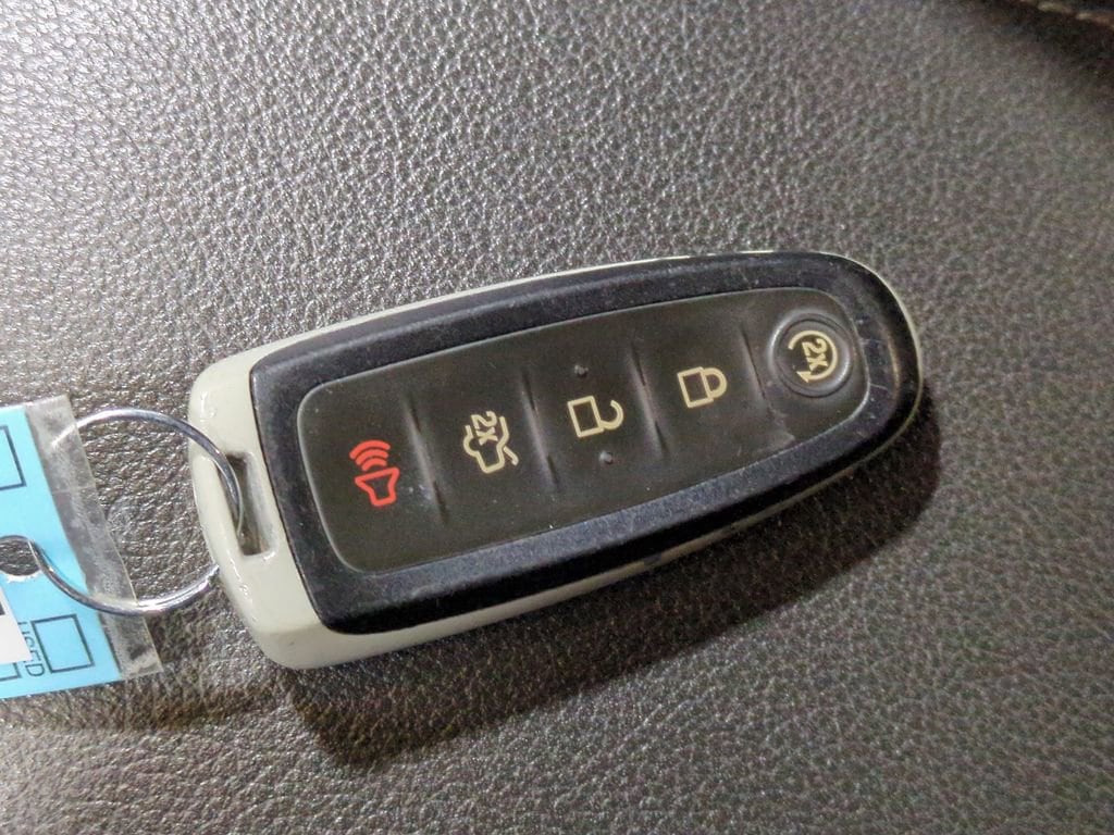 Thumbnail: 2015 Ford Escape - 42