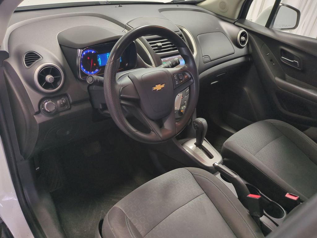 Thumbnail: 2016 Chevrolet Trax - 12
