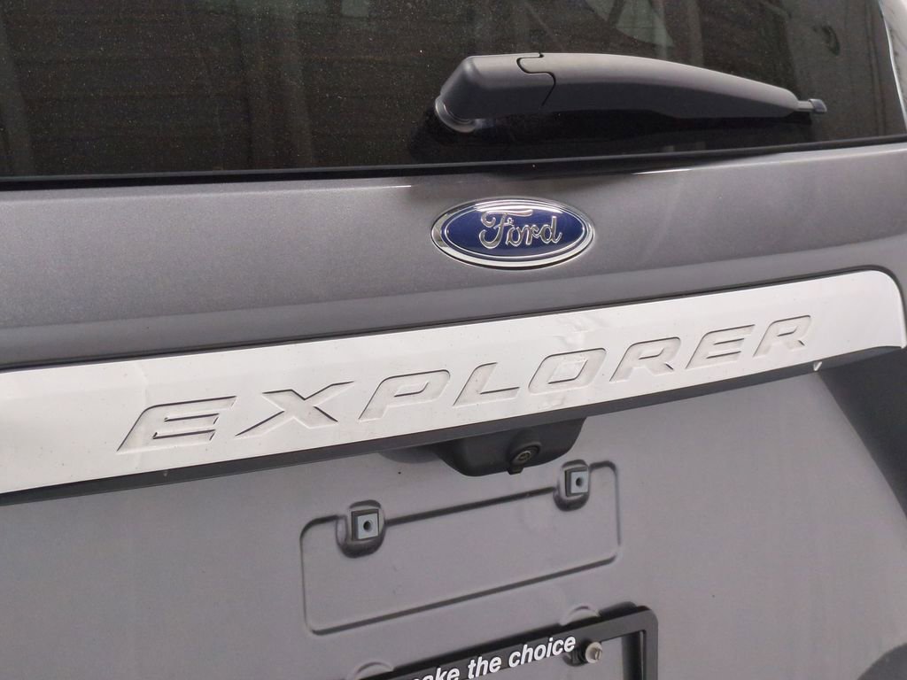 2022 Ford Explorer XLT 11
