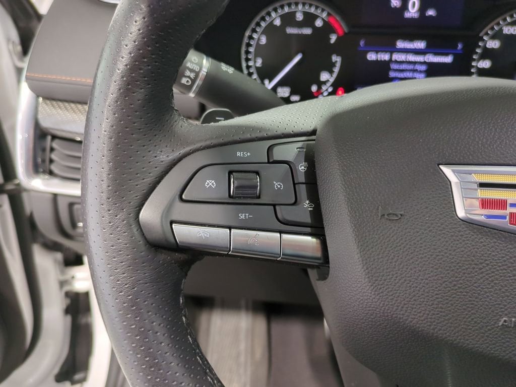 Thumbnail: 2023 Cadillac XT4 - 24