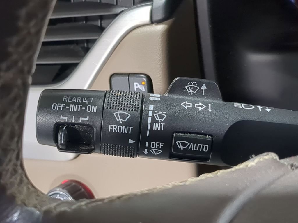 Thumbnail: 2015 GMC Yukon - 31