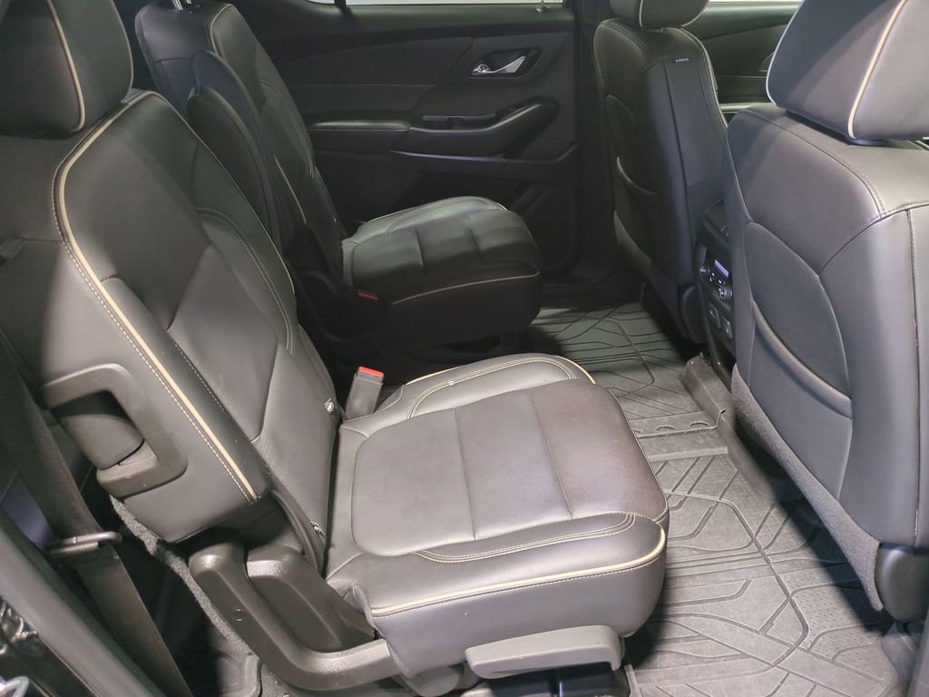 Thumbnail: 2023 Chevrolet Traverse - 21