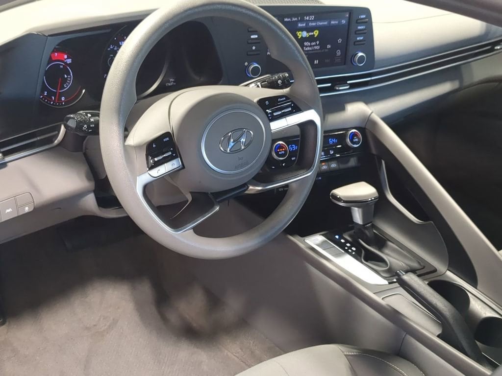 Thumbnail: 2021 Hyundai Elantra - 12