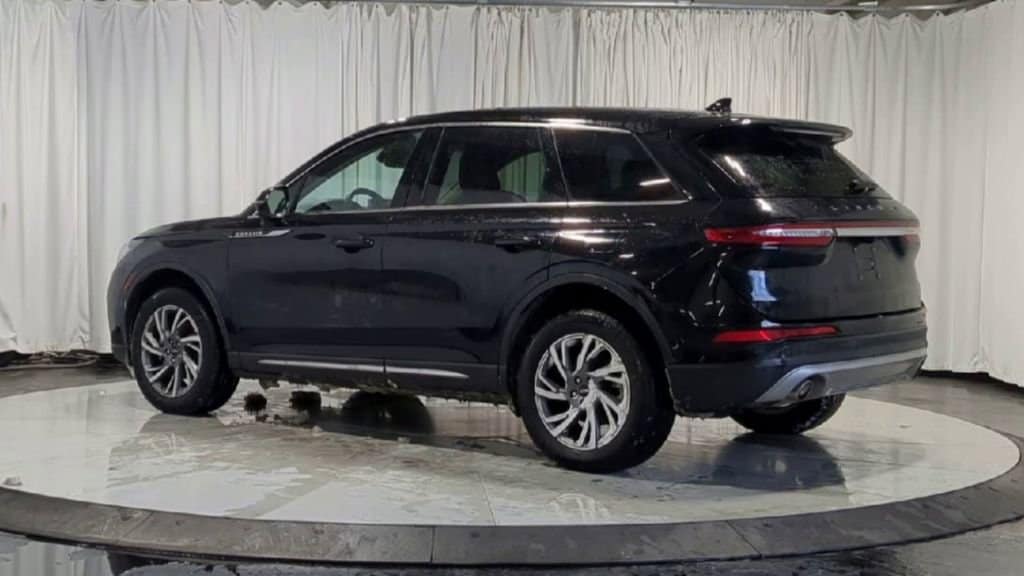 Thumbnail: 2023 Lincoln Corsair - 8