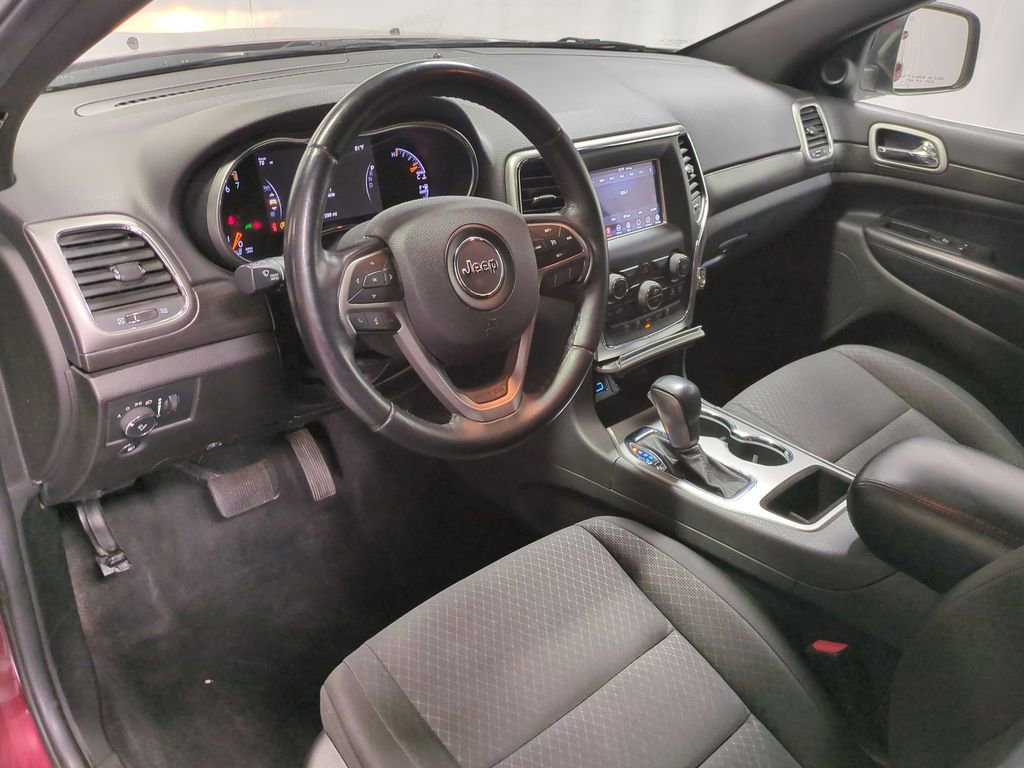 2018 Jeep Grand Cherokee Laredo 12