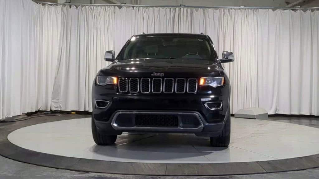Thumbnail: 2020 Jeep Grand Cherokee - 3