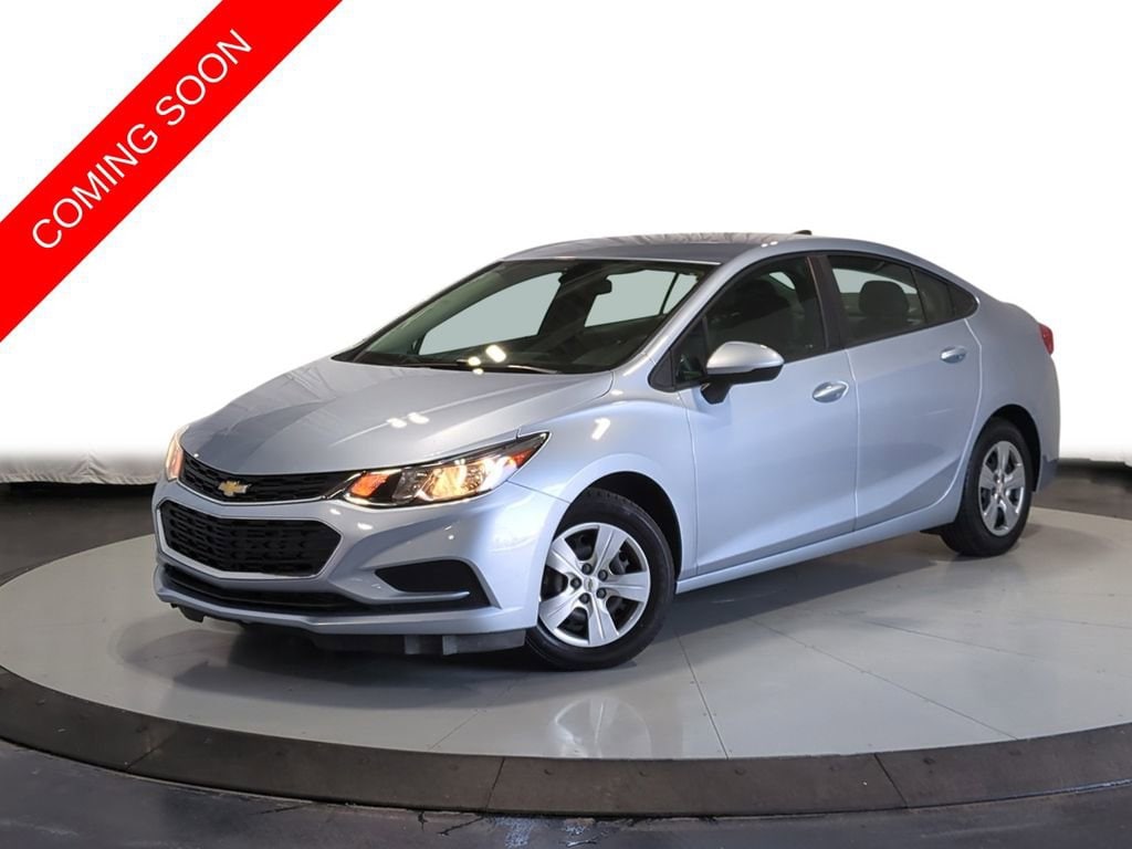 Thumbnail: 2017 Chevrolet Cruze - 1