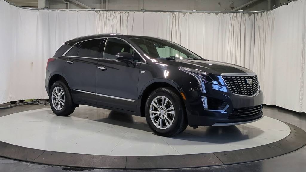 Thumbnail: 2020 Cadillac XT5 - 3