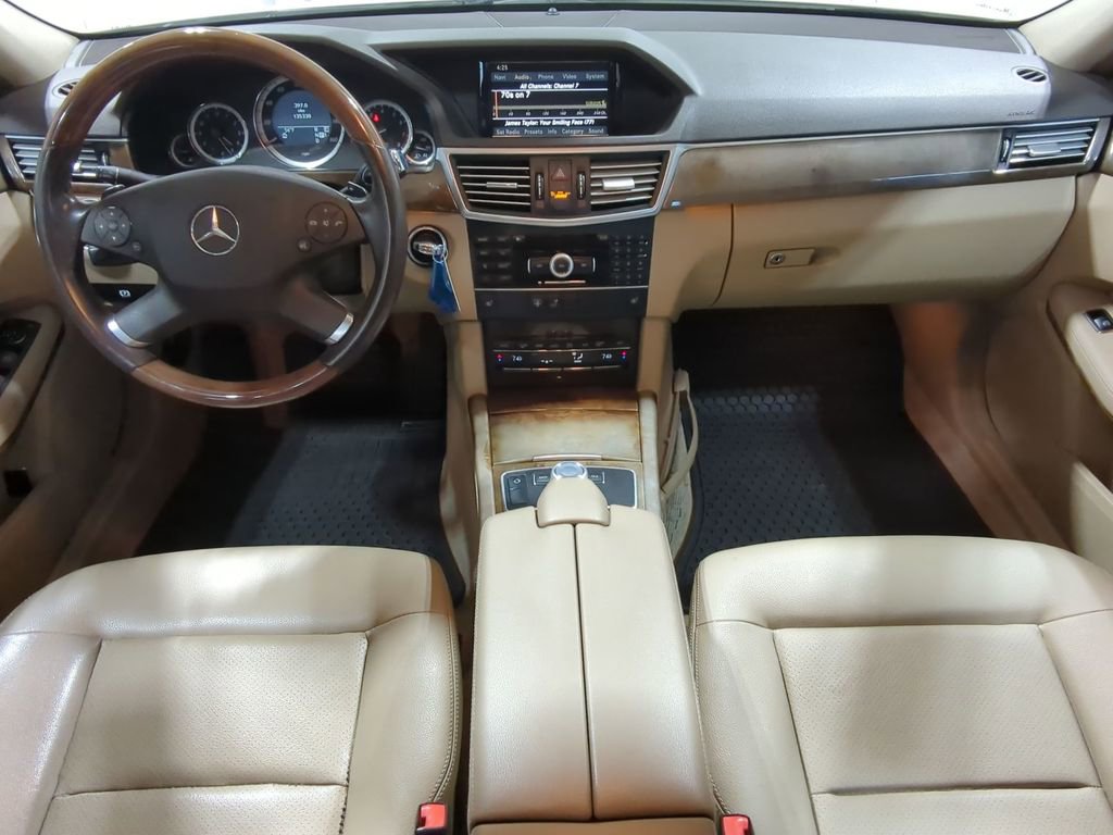 Thumbnail: 2011 Mercedes-Benz E-Class - 27