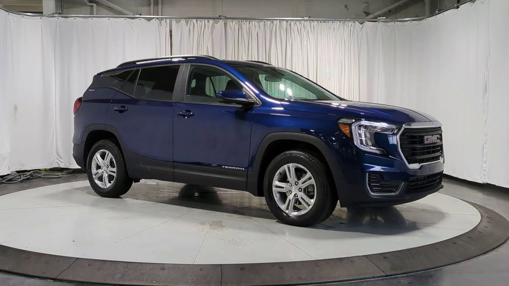 2022 Gmc Terrain SLE photo 2