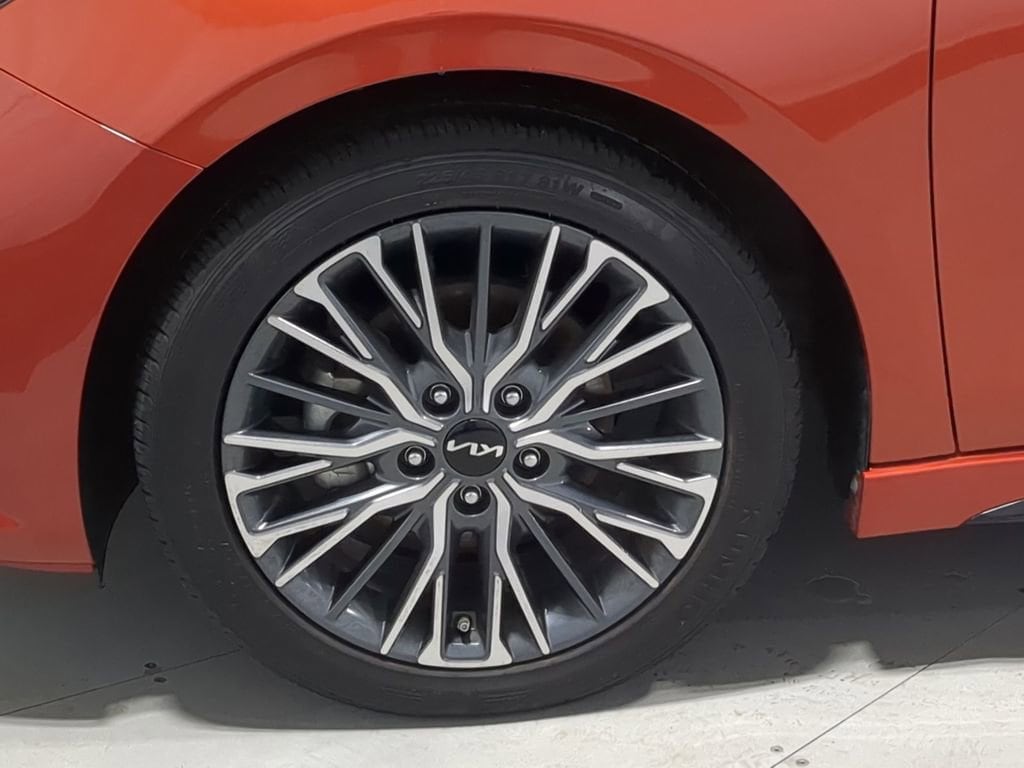 Thumbnail: 2023 Kia Forte - 17