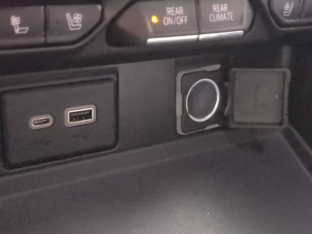 Thumbnail: 2021 GMC Yukon XL - 47