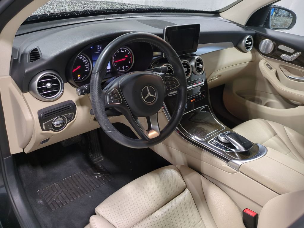 Thumbnail: 2017 Mercedes-Benz GLC - 11