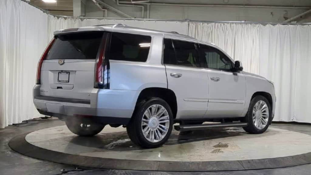 Thumbnail: 2015 Cadillac Escalade - 10