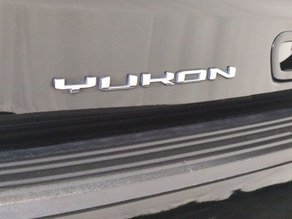 Thumbnail: 2023 GMC Yukon - 12