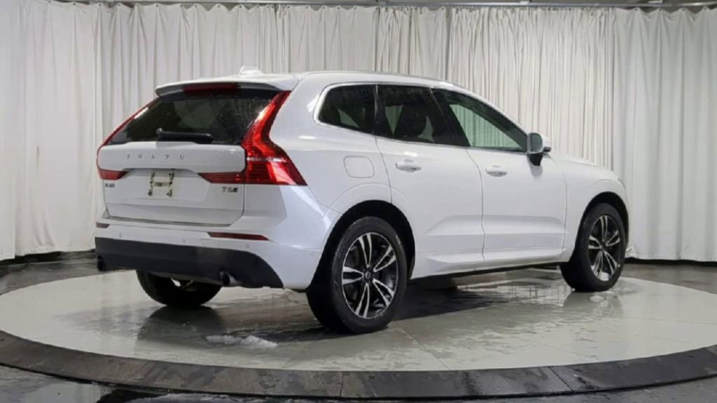 Thumbnail: 2020 Volvo XC60 - 8