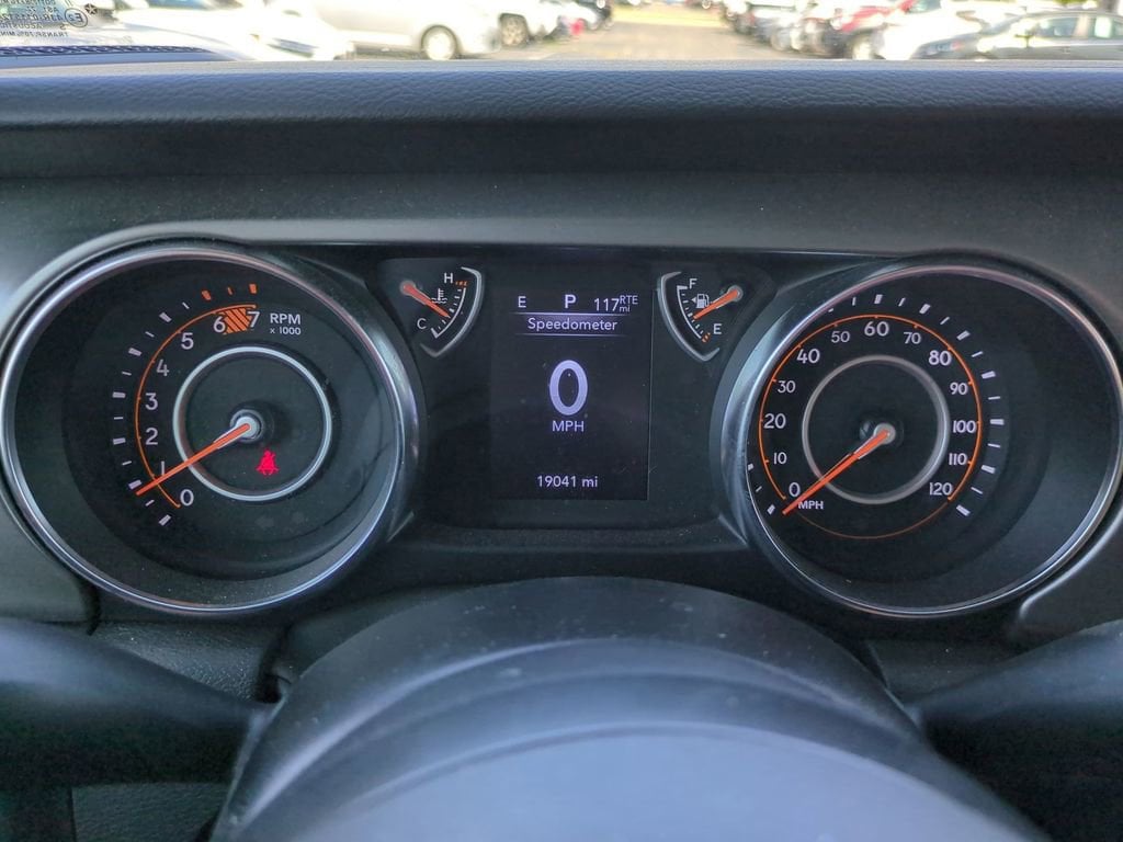 Thumbnail: 2022 Jeep Wrangler - 34