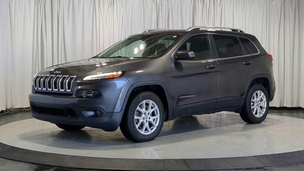 Thumbnail: 2016 Jeep Cherokee - 4