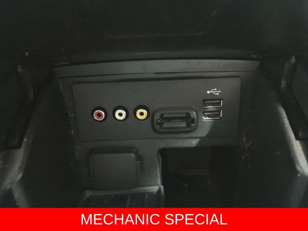 Thumbnail: 2013 Ford Explorer - 30