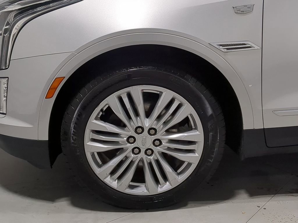 Thumbnail: 2019 Cadillac XT5 - 17