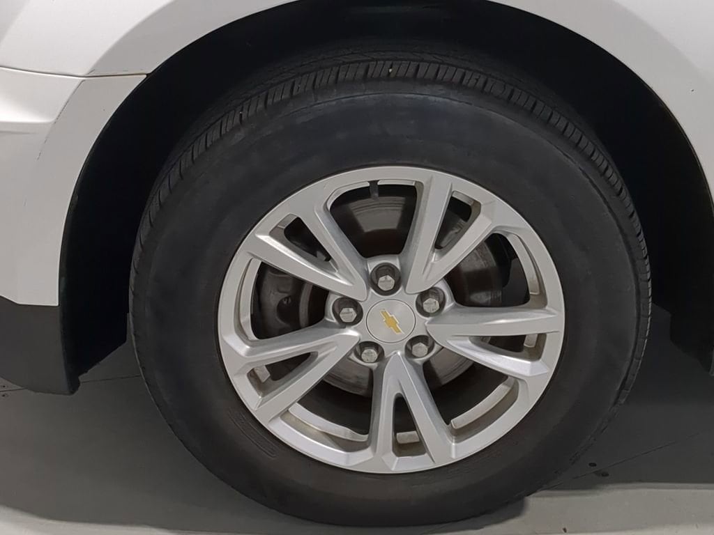 Thumbnail: 2017 Chevrolet Equinox - 17