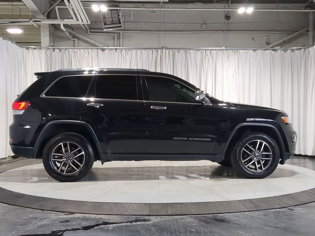 Thumbnail: 2020 Jeep Grand Cherokee - 18