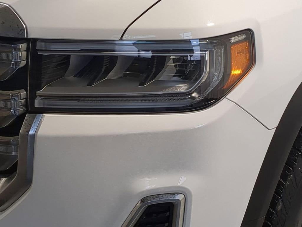 Thumbnail: 2023 GMC Acadia - 22