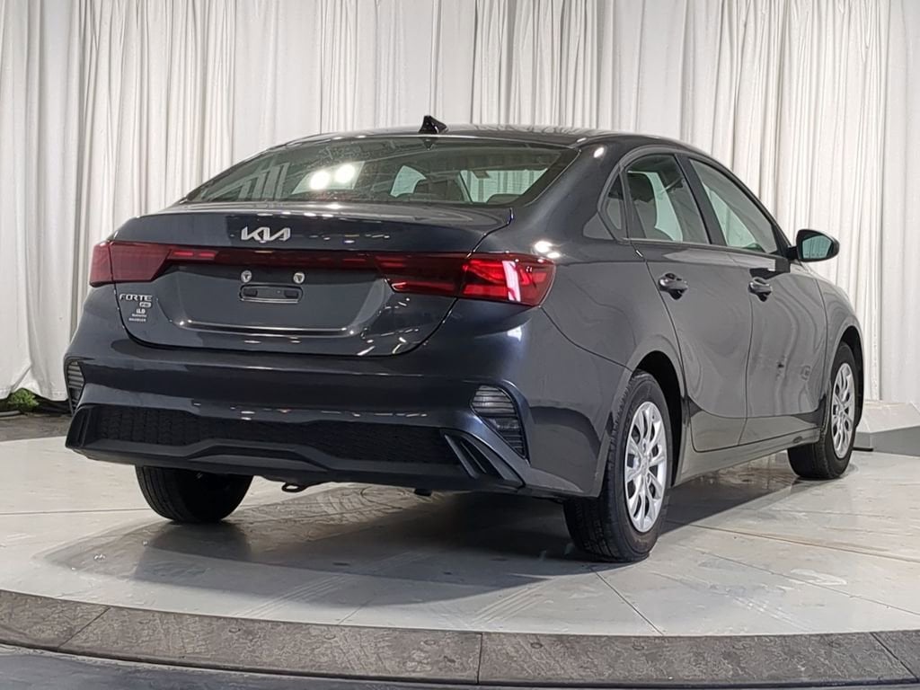 Thumbnail: 2022 Kia Forte - 14