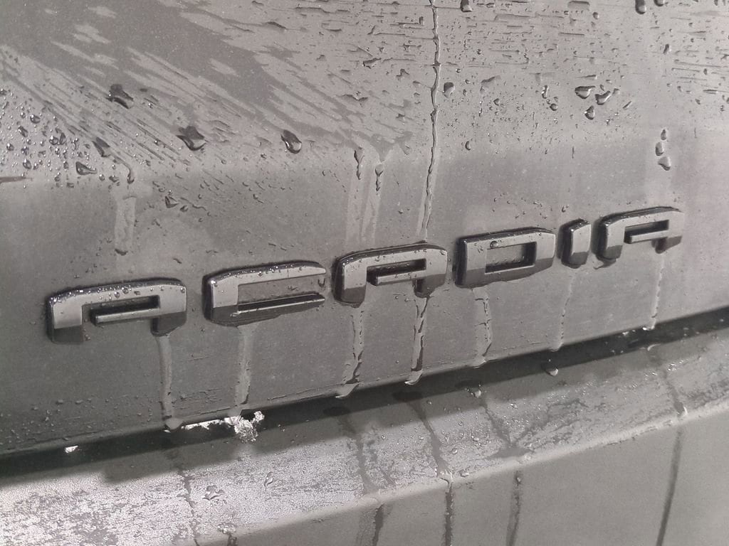 Thumbnail: 2023 GMC Acadia - 16