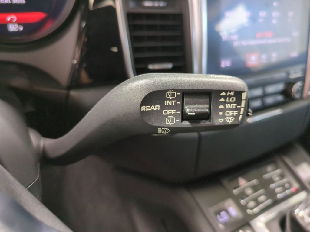 2018 Porsche Macan S 23