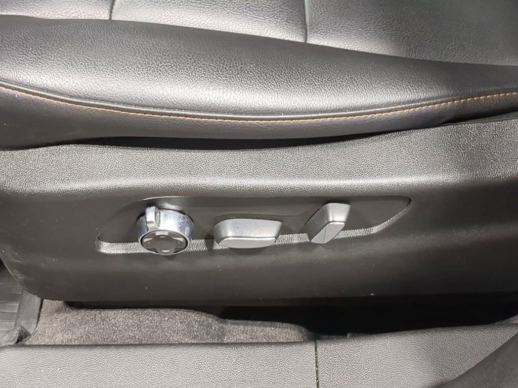 Thumbnail: 2023 Cadillac XT4 - 30