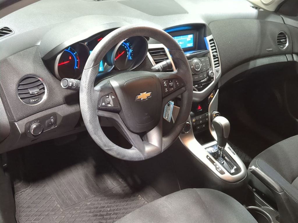 Thumbnail: 2016 Chevrolet Cruze - 12