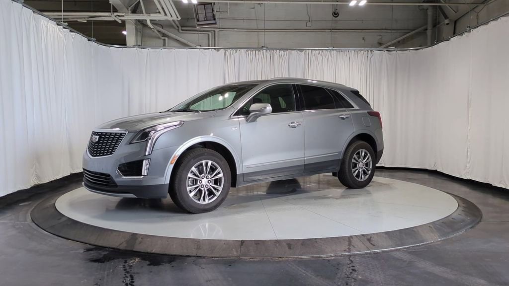 Thumbnail: 2023 Cadillac XT5 - 4