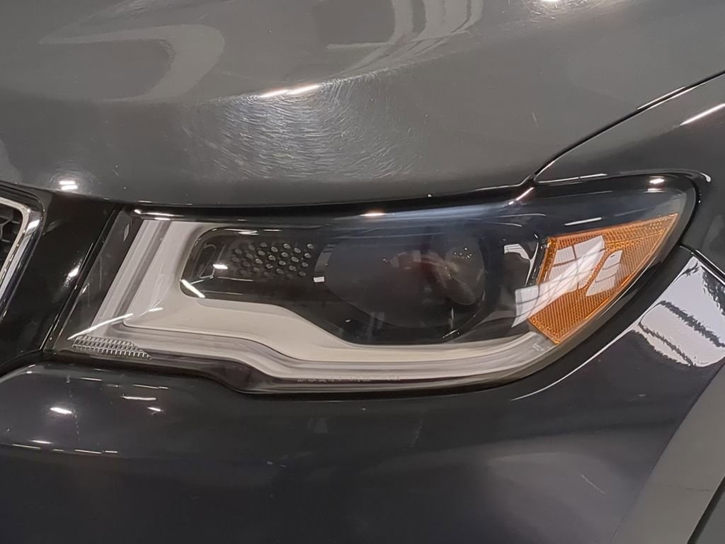 Thumbnail: 2018 Jeep Compass - 22