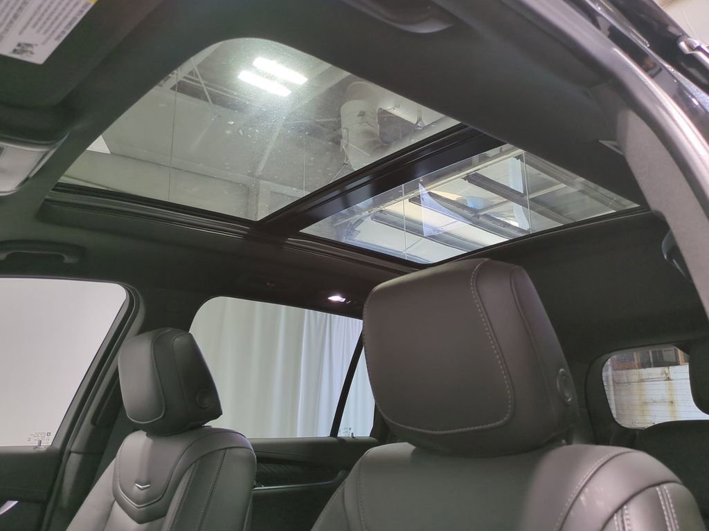Thumbnail: 2023 Cadillac XT6 - 23