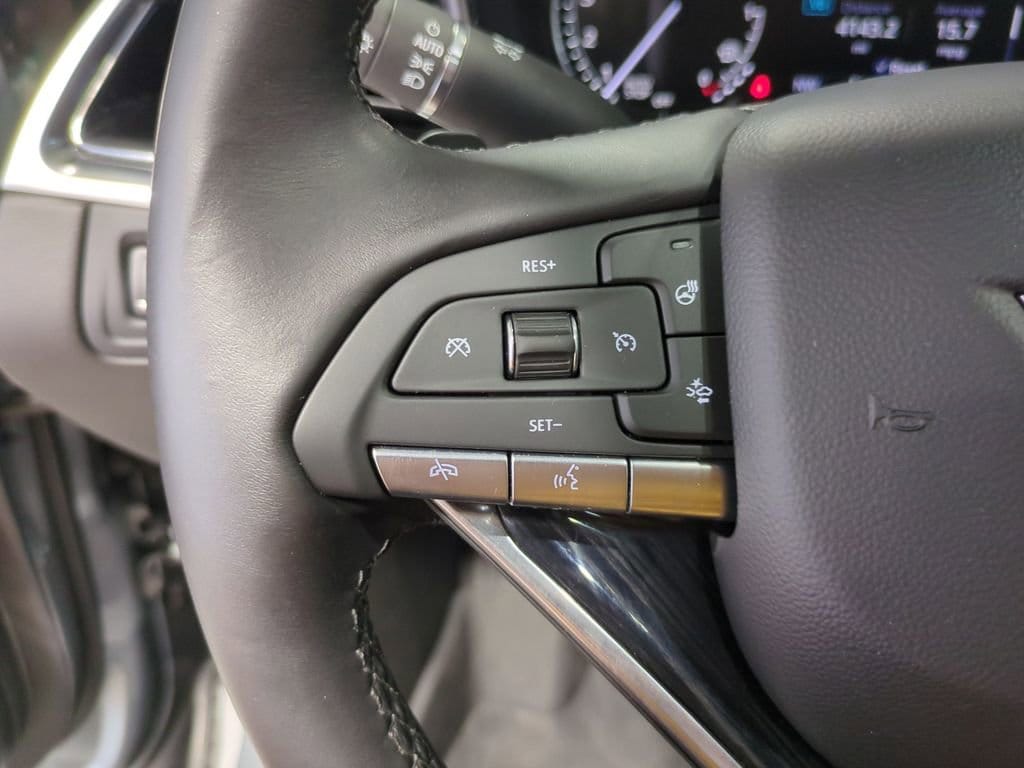 Thumbnail: 2025 Cadillac XT6 - 24
