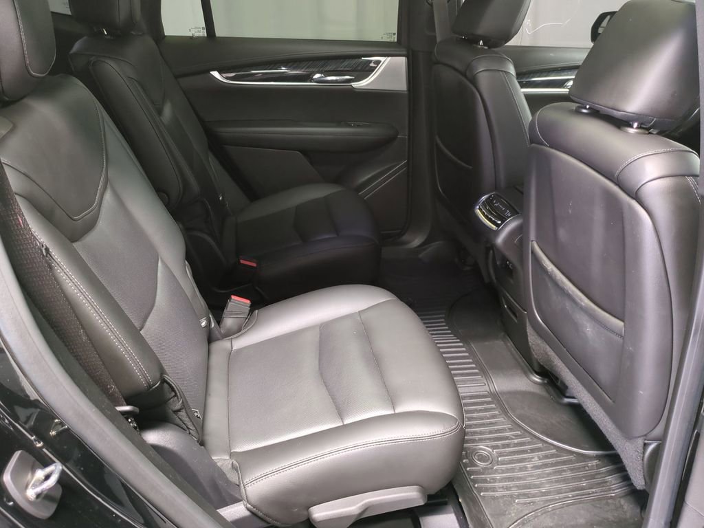 Thumbnail: 2021 Cadillac XT6 - 23